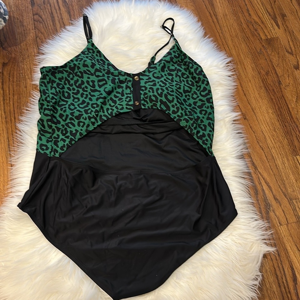Coral Reef Green/Black Leopard Open Back One Piece Swimsuit - Picture 7 of 7